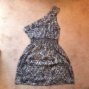Final Touch off the shoulder dress, size small/2. Silver with navy blue print.